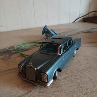Mercedes Benz 220 Sedan
