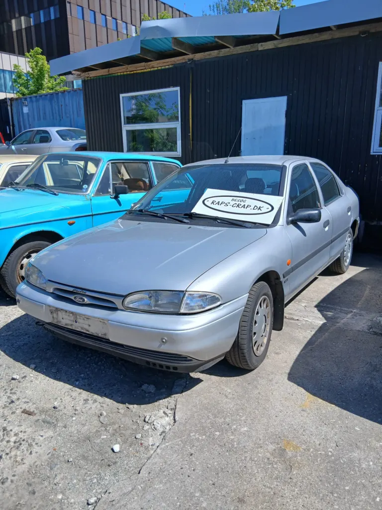 Ford Mondeo 1,8i 5d