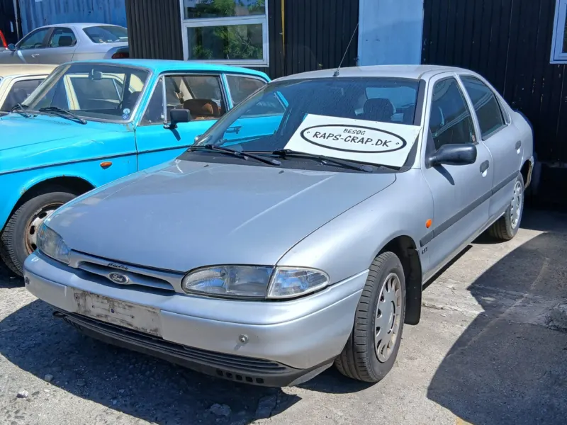Ford Mondeo 1,8i 5d