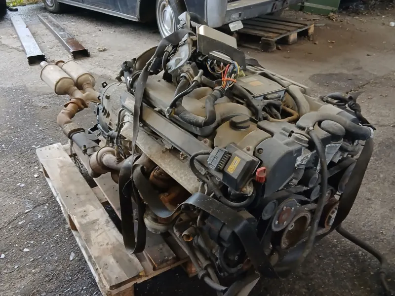 V12 Mercedes Benz
